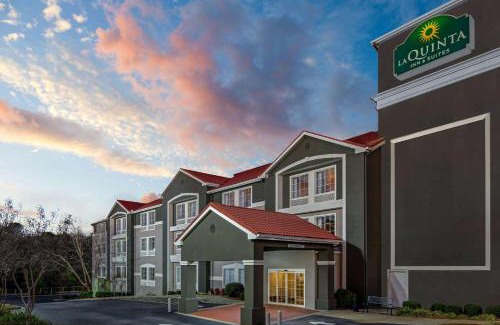 Newnan Hotel | La Quinta by Wyndham Atlanta South - Newnan