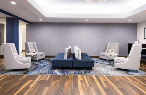 Newnan Hotel | La Quinta by Wyndham Atlanta South - Newnan