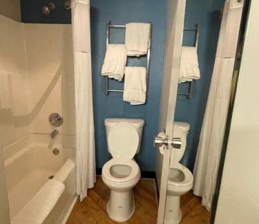 Baton Rouge Hotel | La Quinta by Wyndham Baton Rouge Siegen Lane