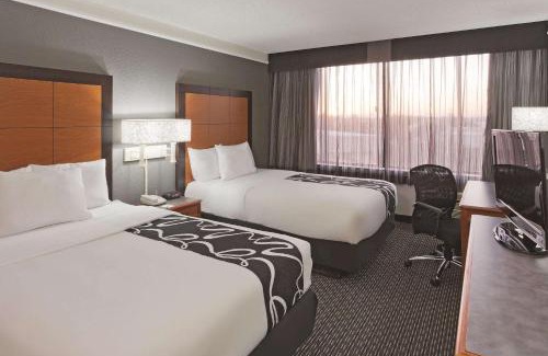 La Palma Hotel | La Quinta by Wyndham Buena Park
