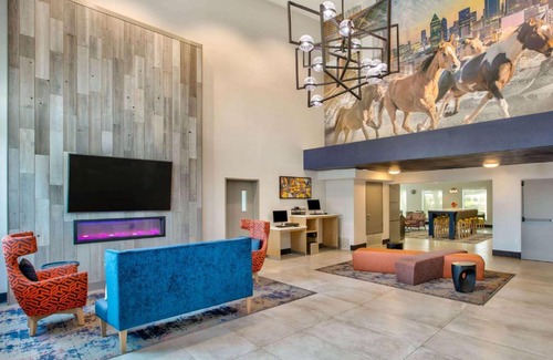Las Colinas Hotel | La Quinta by Wyndham Dallas - Las Colinas