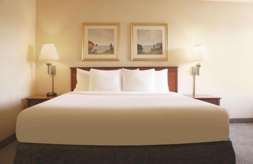 El Paso Hotel | La Quinta by Wyndham El Paso West Bartlett