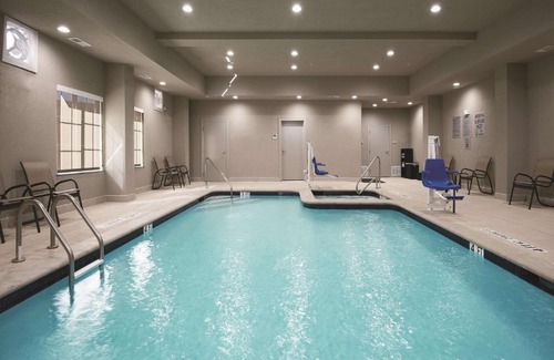 Fort Worth Hotel | La Quinta by Wyndham Fort Worth West - I-30