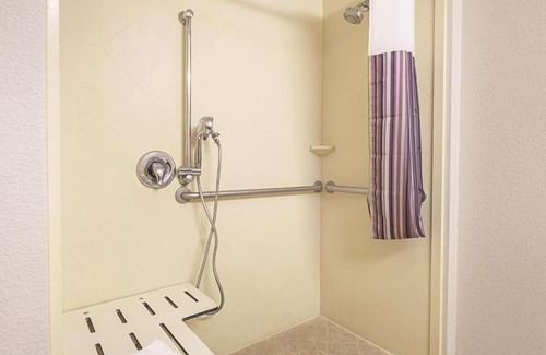 Fresno Hotel | La Quinta by Wyndham Fresno Northwest