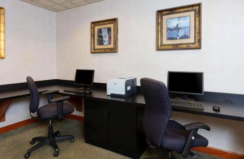 East Garden City Hotel | La Quinta by Wyndham Garden City