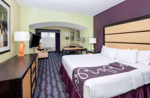 Flemington Hotel | La Quinta by Wyndham Hinesville - Fort Stewart