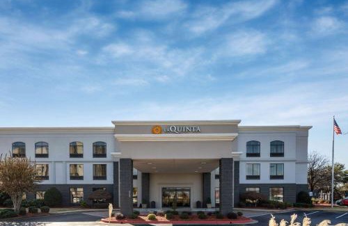 Town Center Hotel | La Quinta by Wyndham Kennesaw