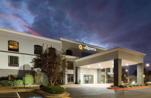 Town Center Hotel | La Quinta by Wyndham Kennesaw