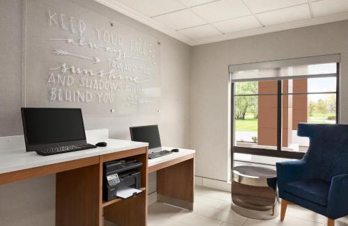 Lackawanna Hotel | La Quinta by Wyndham Lackawanna