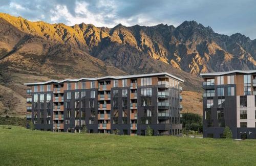 Frankton Hotel | La Quinta by Wyndham Remarkables Park Queenstown