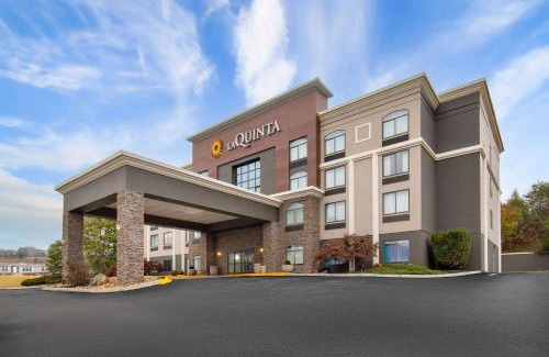 Kodak Hotel | La Quinta by Wyndham Sevierville/Kodak