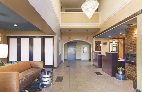 Elizabethtown Hotel | La Quinta by Wyndham Elizabethtown
