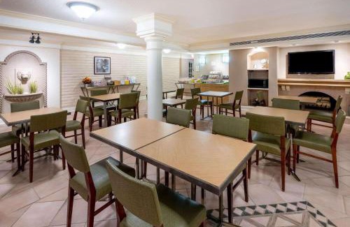 Deerfield Beach Hotel | La Quinta East Deerfield Beach - Boca Raton