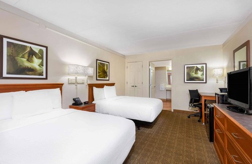 Deerfield Beach Hotel | La Quinta East Deerfield Beach - Boca Raton