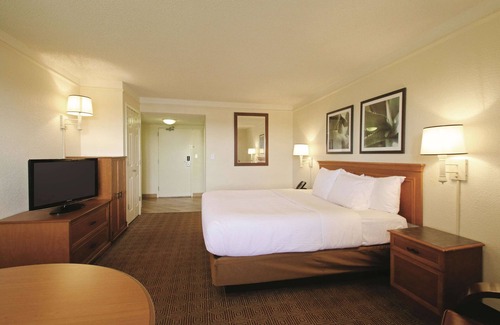 Coral Springs Hotel | La Quinta Inn & Suites by Wyndham Coral Springs Univ Dr