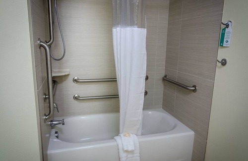 Grand Forks Hotel | La Quinta Inn & Suites by Wyndham Grand Forks