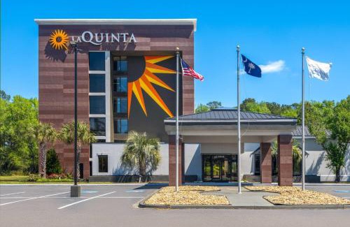 Carolina Forest Hotel | La Quinta Inn & Suites by Wyndham Myrtle Beach