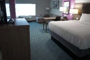 Lafayette Hotel | La Quinta Inn & Suites by Wyndham Lafayette Oil Center