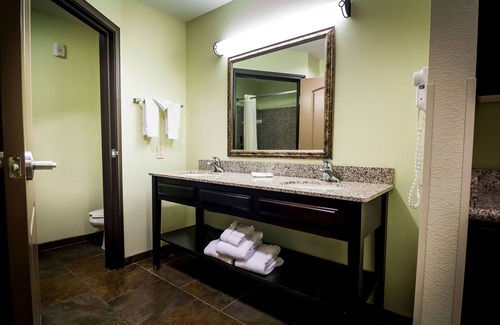Paradise Hotel | La Quinta Inn & Suites by Wyndham Las Vegas Airport South