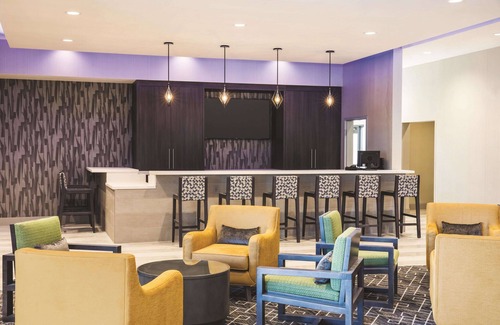 McDonough Hotel | La Quinta Inn & Suites by Wyndham Atlanta South - McDonough