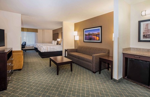 Parkrose Hotel | La Quinta Inn & Suites by Wyndham Portland Airport