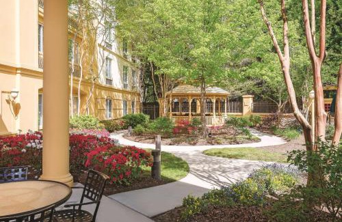 North Garrett Road Hotel | La Quinta Inn & Suites by Wyndham University Area Chapel Hill
