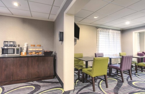 Roswell Hotel | La Quinta Inn & Suites by Wyndham Atlanta Roswell