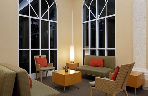 Sunrise Hotel | La Quinta Inn & Suites by Wyndham Sunrise