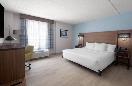 Cary Hotel | La Quinta Inn & Suites by Wyndham Raleigh Cary