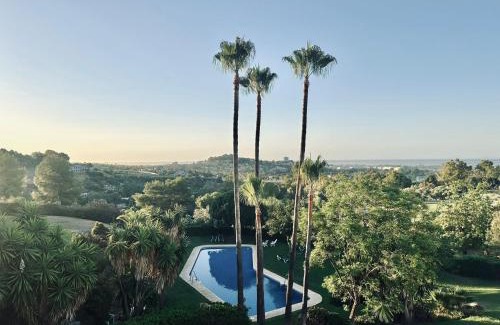 Benahavis Apartment | La Quinta Sea View