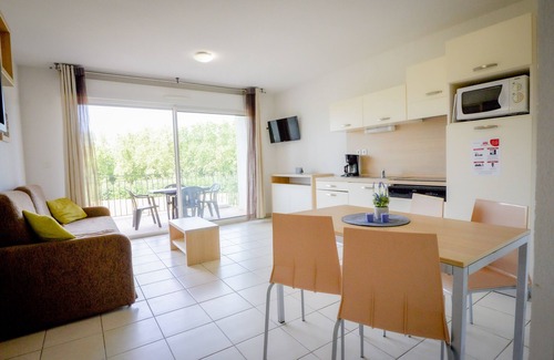 Azille Apartment | La Résidence du Château de Jouarres