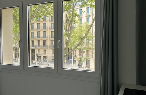 El Raval Apartment | La Rambla Apartment 05 Montjuïc