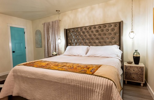 Pearsall Hotel | La Rivera Resort