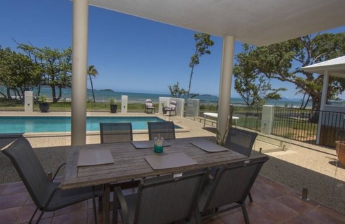 South Mission House | La Riviera No 1 South Mission Beach