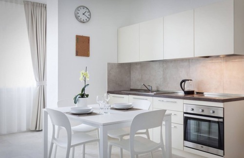 Garda Apartment | LA ROCCA SUITE - only 100 meters from the lake