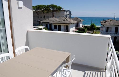 Marcelli Apartment | La Rosantica