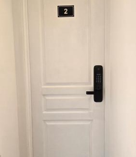 Quartier Vilmorin Apartment | La Rose Blanche