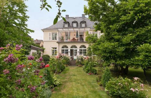 Wittlich House | La Roseraie
