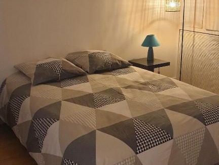 Courbevoie House | La Roseraie