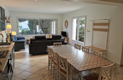 Longeville-sur-Mer House | La Roseraie 1km from the beach