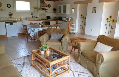 Jullouville House | La saunière ⭐ Between sea and countryside