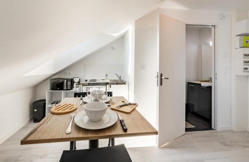 Saint-Serge Apartment | La scène - Wifi - Université