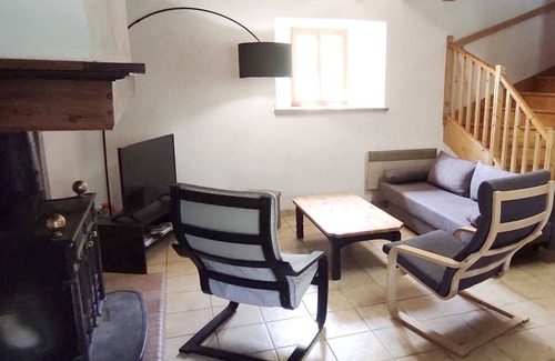 Campan House | La Séoube - vacation home for 7 in the mountains