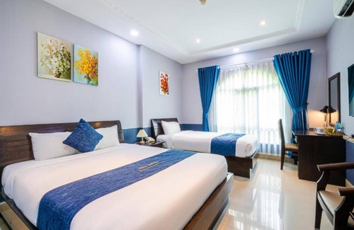Phu My Hung Hotel | La Serena Hotel & Apartment