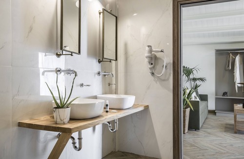 Mousata Hotel | La Signora Hotel
