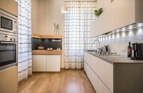 Lucca Historical Center Apartment | La Sortita, modern apartment in Lucca. Free WiFi.