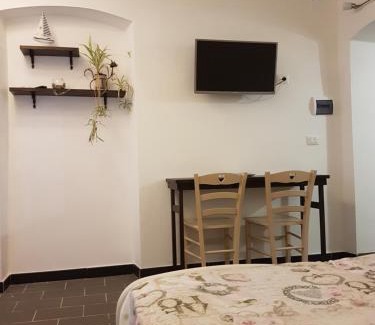 Le Grazie Apartment | La Stanzetta Dei Rosa