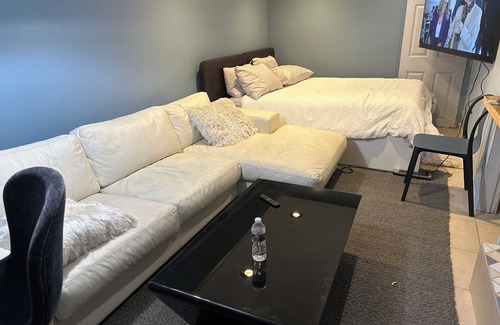 Canarsie Apartment | La Studio Brooklyn NY