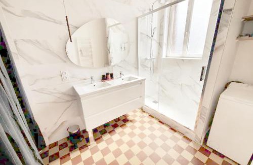 Faubourg Sud Apartment | La suite 21, 73 m2 de charme, Centre ville