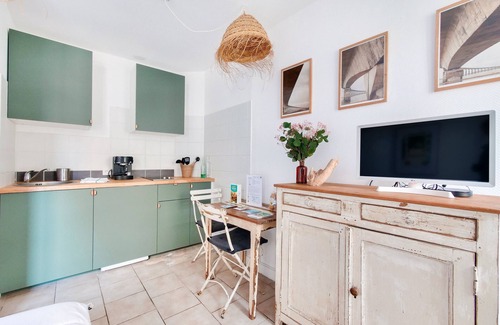 Saint-Martin-de-Re Apartment | La Suite 24 - Port St-Martin-de-Ré- Studio terrace